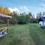 6 Person In