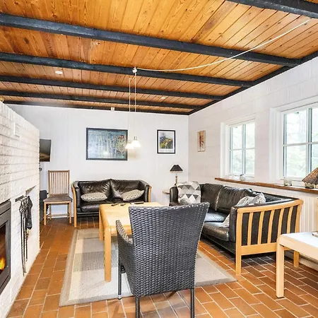 6 Person In * Bindslev